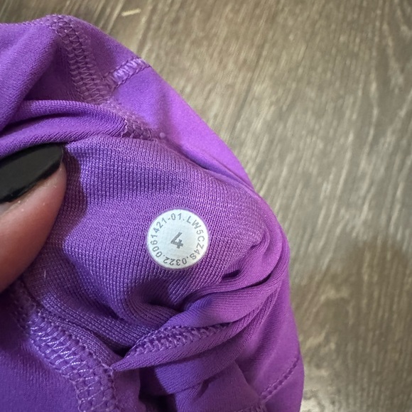 Align pants size 4 - Picture 2 of 2